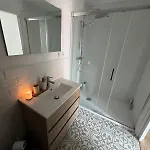 Modern Flat In The Heart Of Downtown