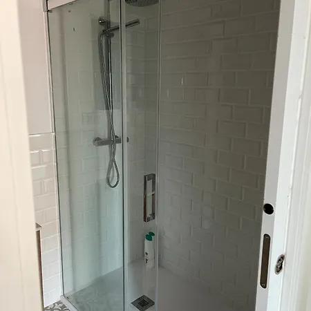 Apartment Modern Flat In The Heart Of Downtown Ponferrada