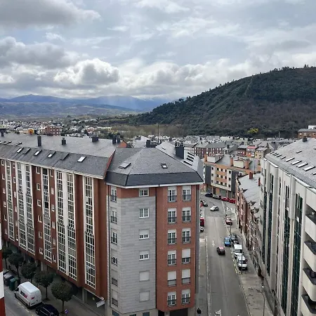 Apartment Modern Flat In The Heart Of Downtown Ponferrada
