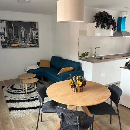 Modern Flat In The Heart Of Downtown Apartment *