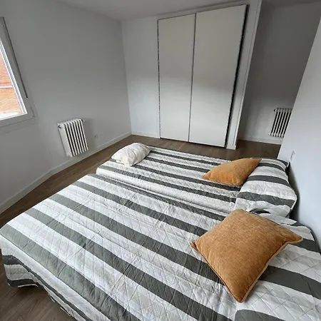 Apartment Modern Flat In The Heart Of Downtown Ponferrada